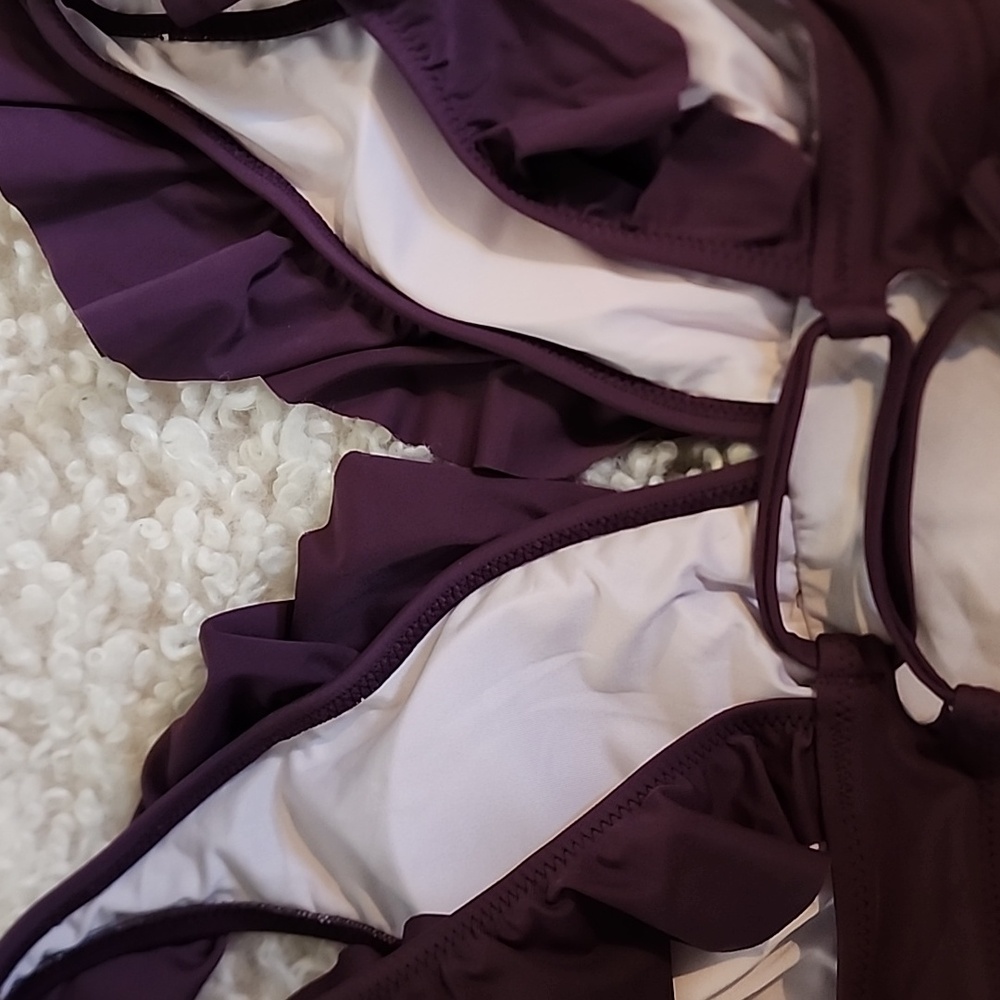 Beautiful Muted Purple 1 Piece. Size Small, Cupshe. - Picture 7 of 7